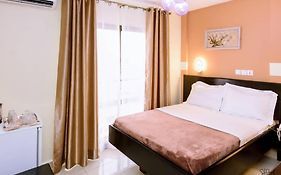 Serena Hotel