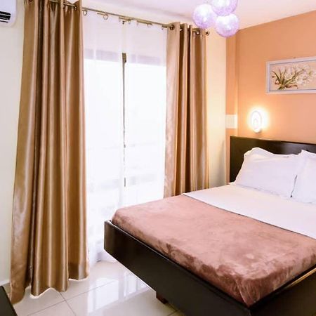 Serena Hotel Douala Extérieur photo