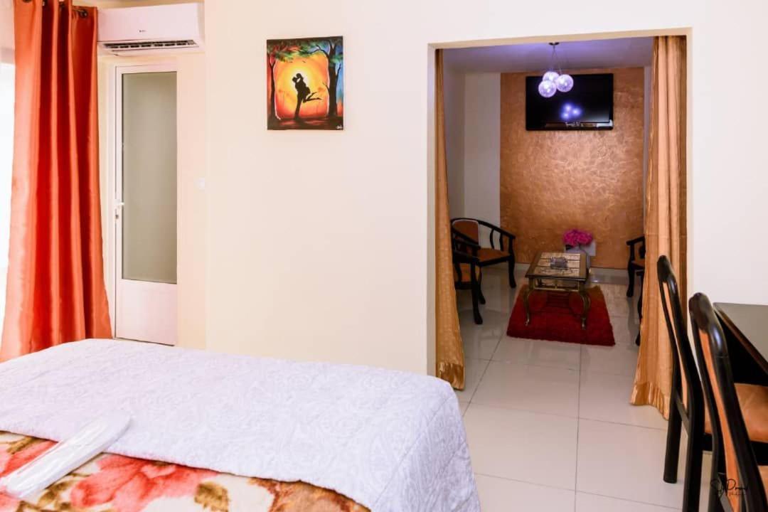 Serena Hotel Douala Extérieur photo
