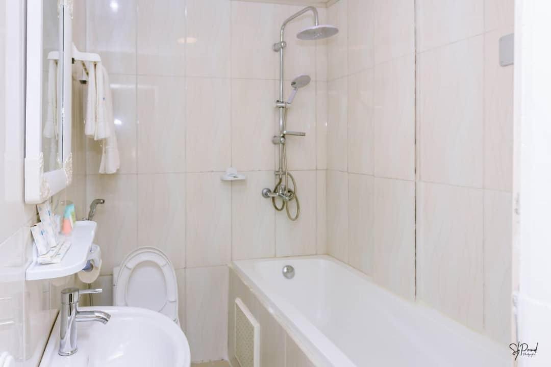 Serena Hotel Douala Extérieur photo